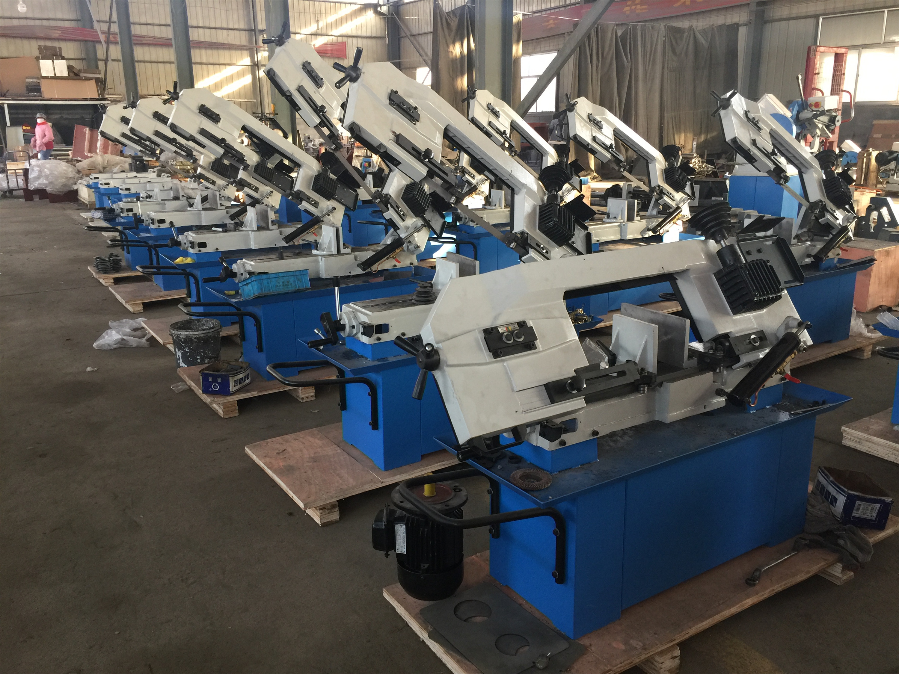 Станок ленточнопильный по металлу BS-912B