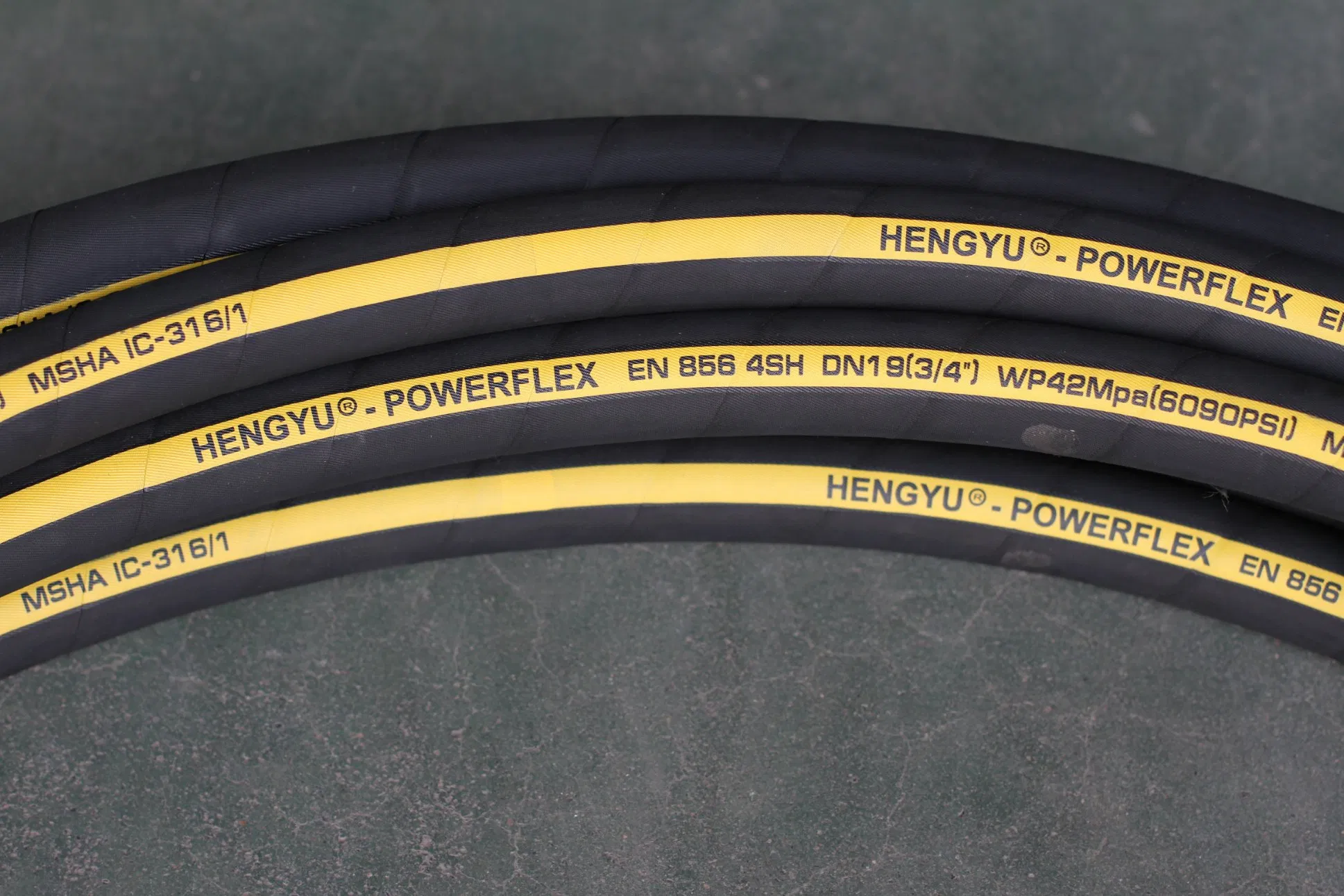 Гидравлический шланг SAE100 R15 Msha Oil Rubber