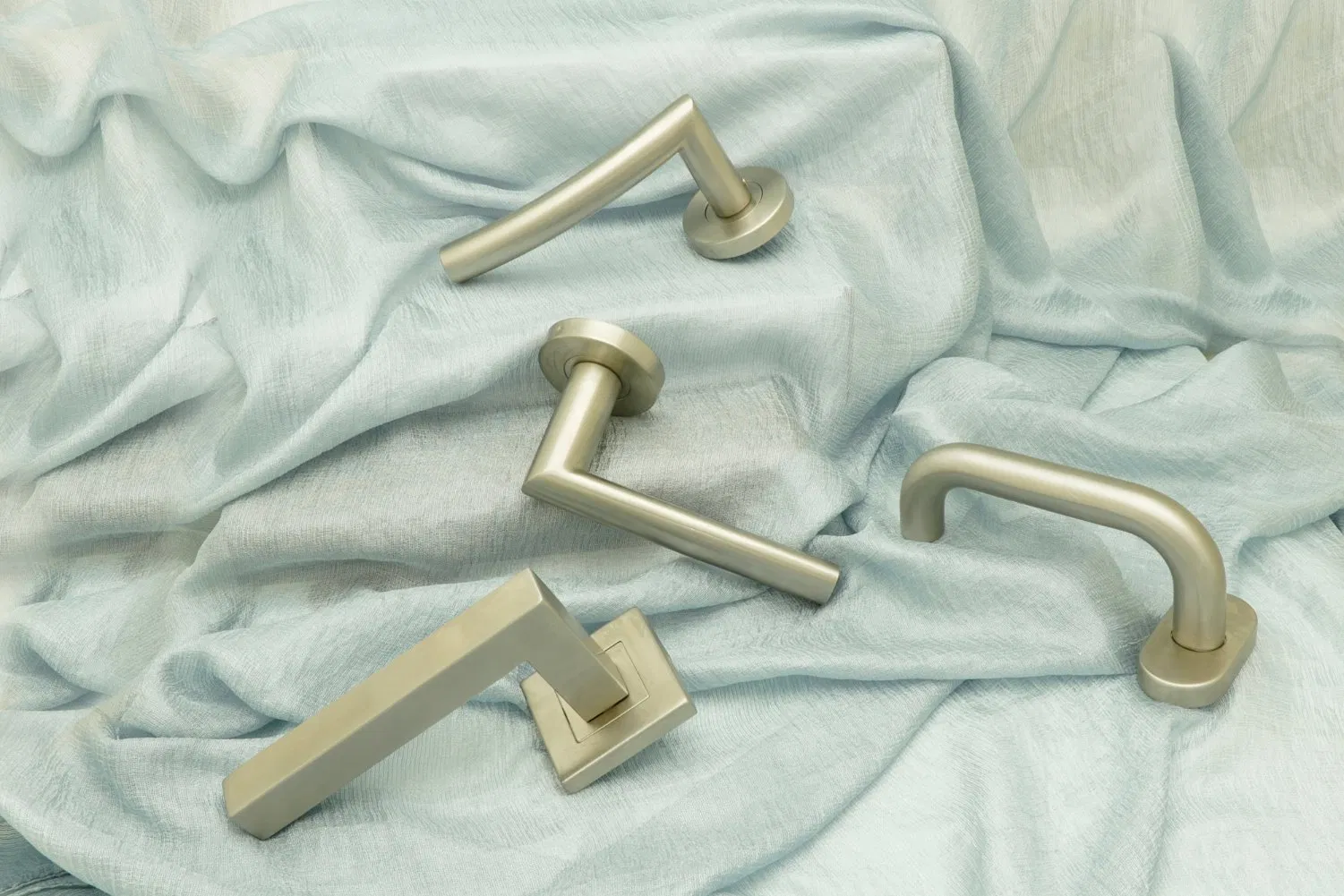 High Quality #304 Stainless Steel Wooden Door Handle/Lever Handle (GB03-101)