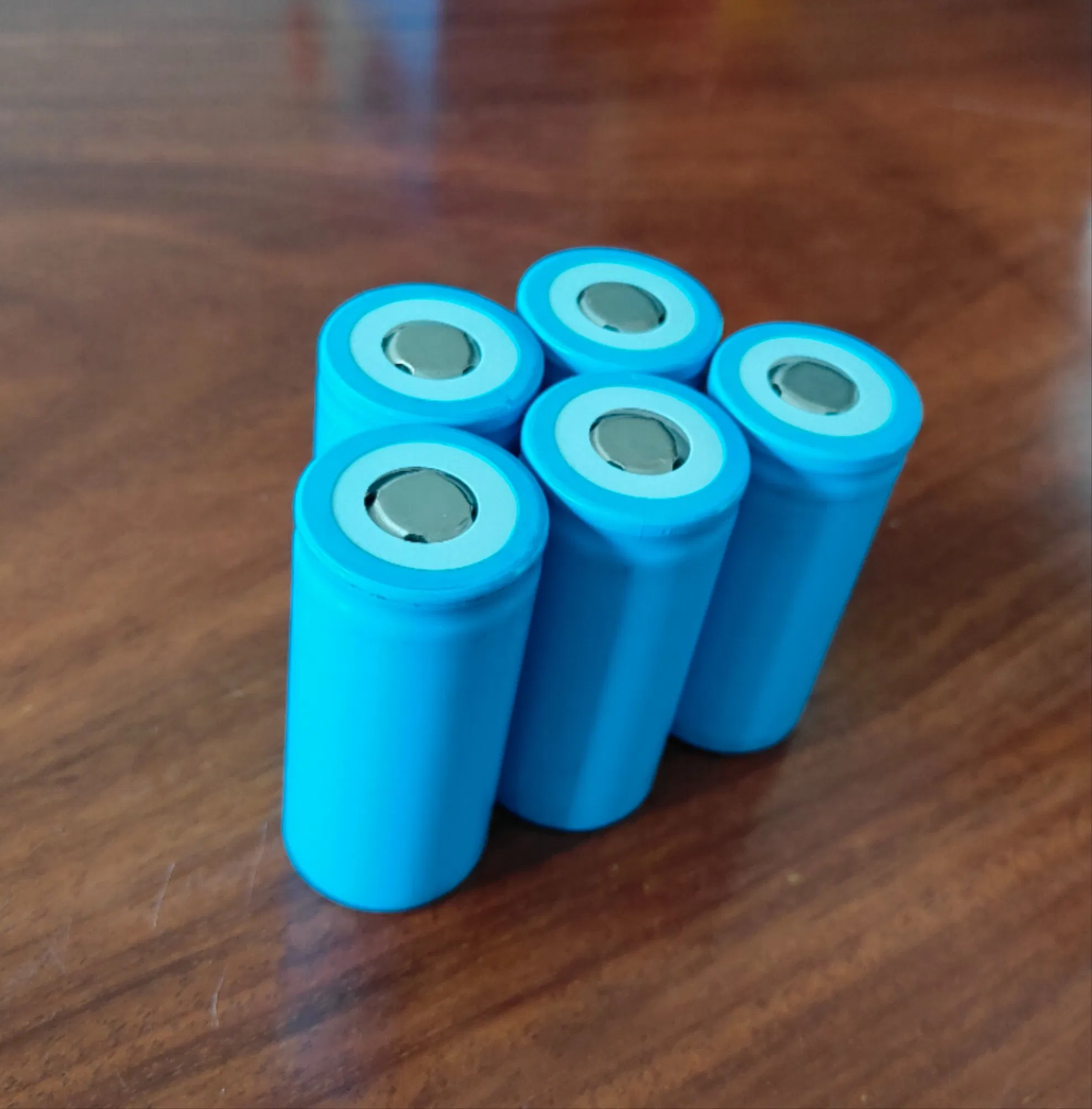 Cylindrical Li-Polymer Battery Cell 3c Factory Supply