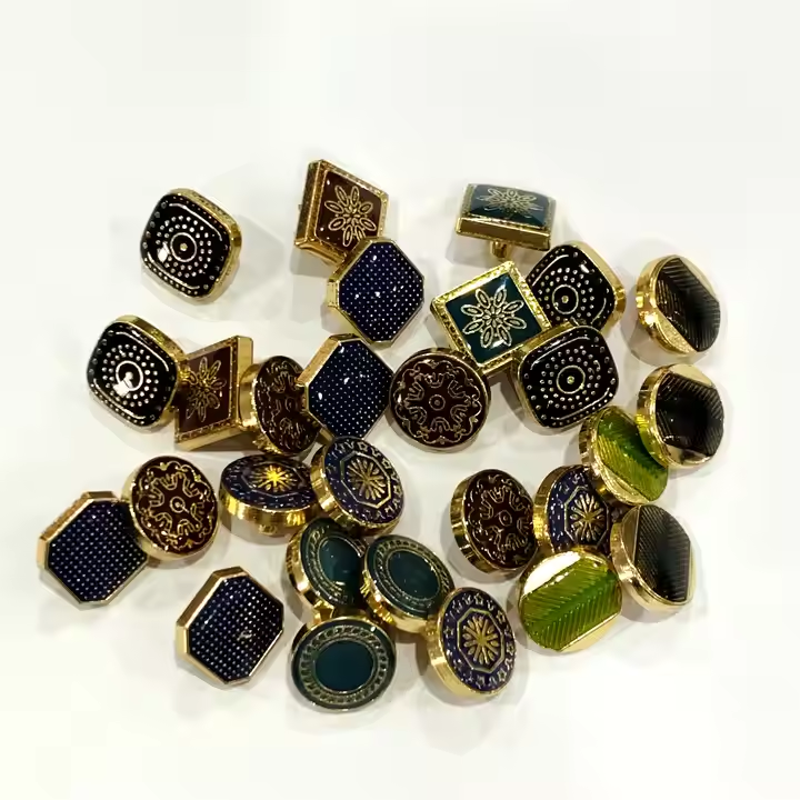 Пуговицы металлические цинковый сплав с золотой отделкой