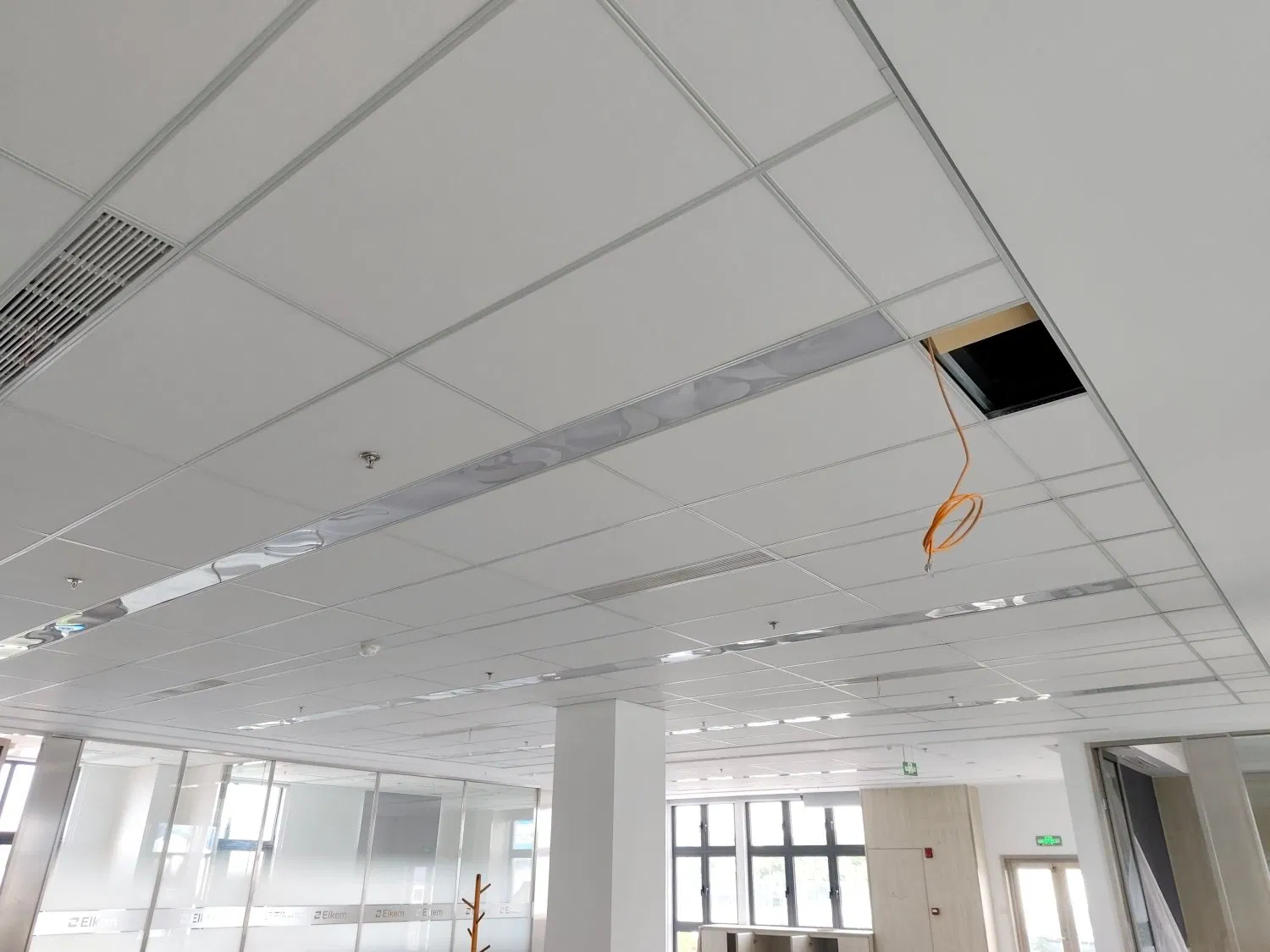 Wholesale Sound Absorbing Non-Combustible Material Fiberglass Insulation Acoustic False Ceiling Roof Panels for Office