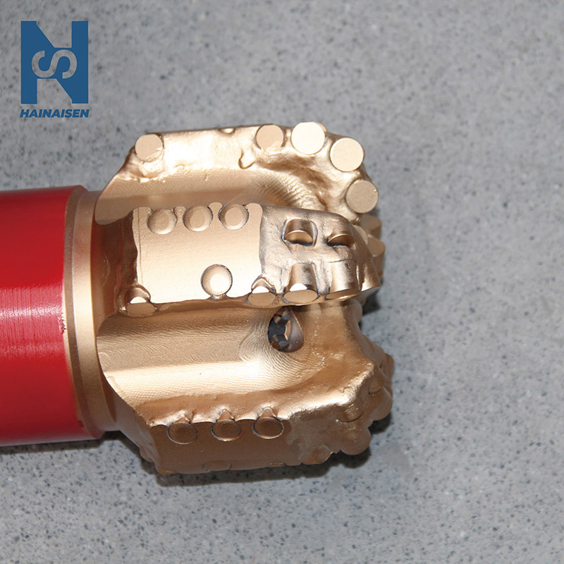 Буровая коронка PDC для нефтеразведки