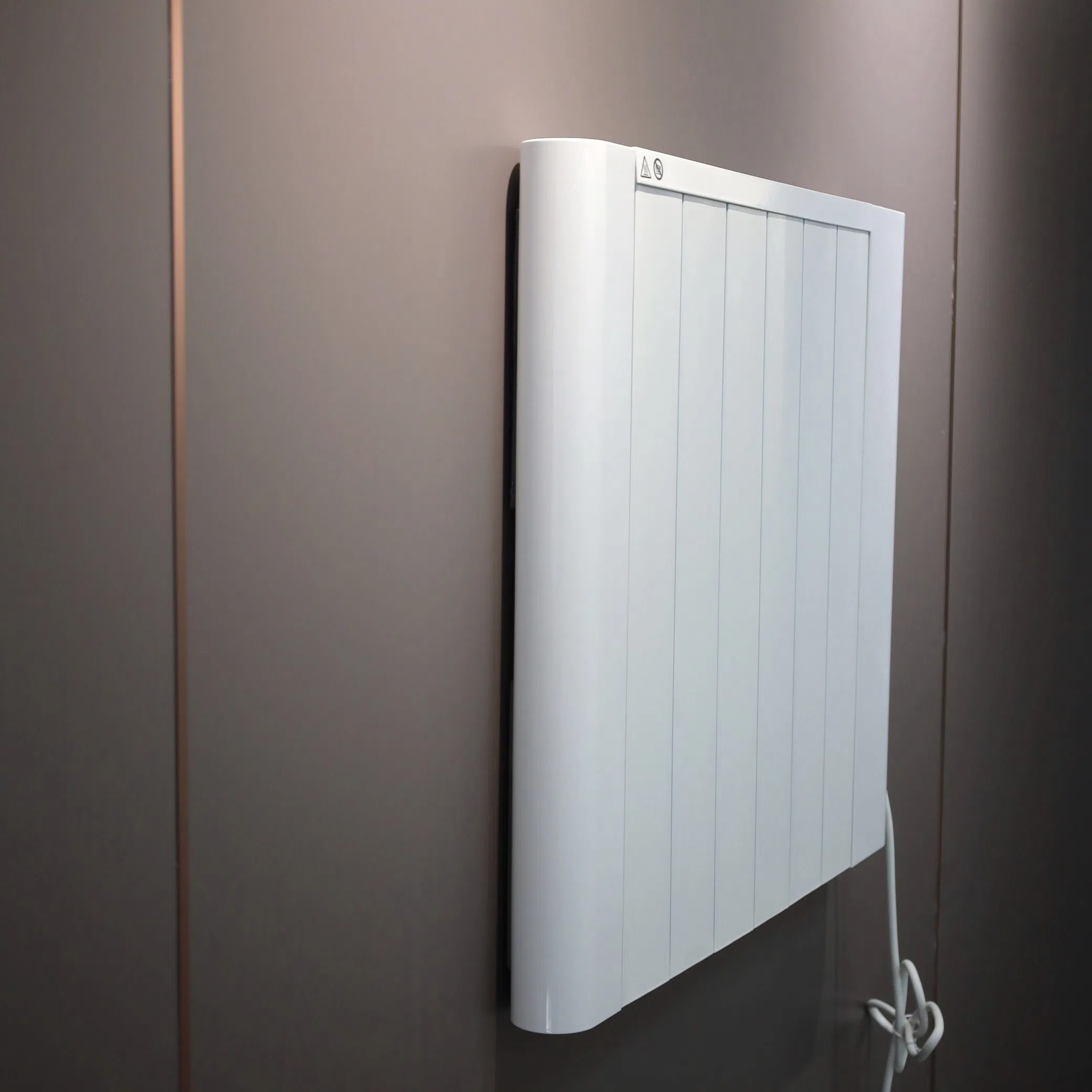 900W Popular in Europe Floor Mounted Mobile Wall Hanging Convection Heater