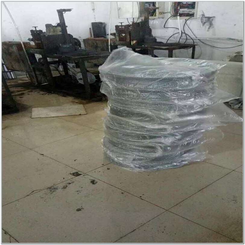 Металлическая сетчатая мочалка для чистки кастрюль