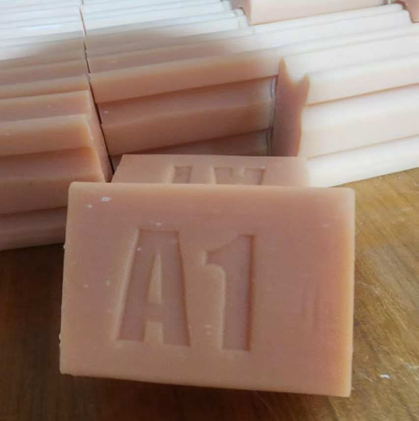 China Low Price High Quality Laundry Soap Production Machine Toilet Soap Making Machinery Small Bar Soap Making Machine