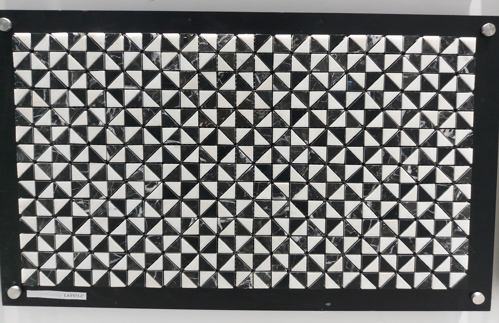 Мозаичная плитка из мрамора и алюминия для кухни