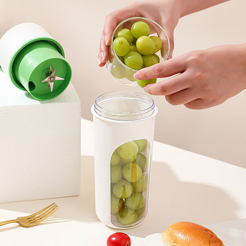 Mini Electric Juicer USB Wireless Charging Small Handshake Blender Cup Juicer for Fruits & Vegetables