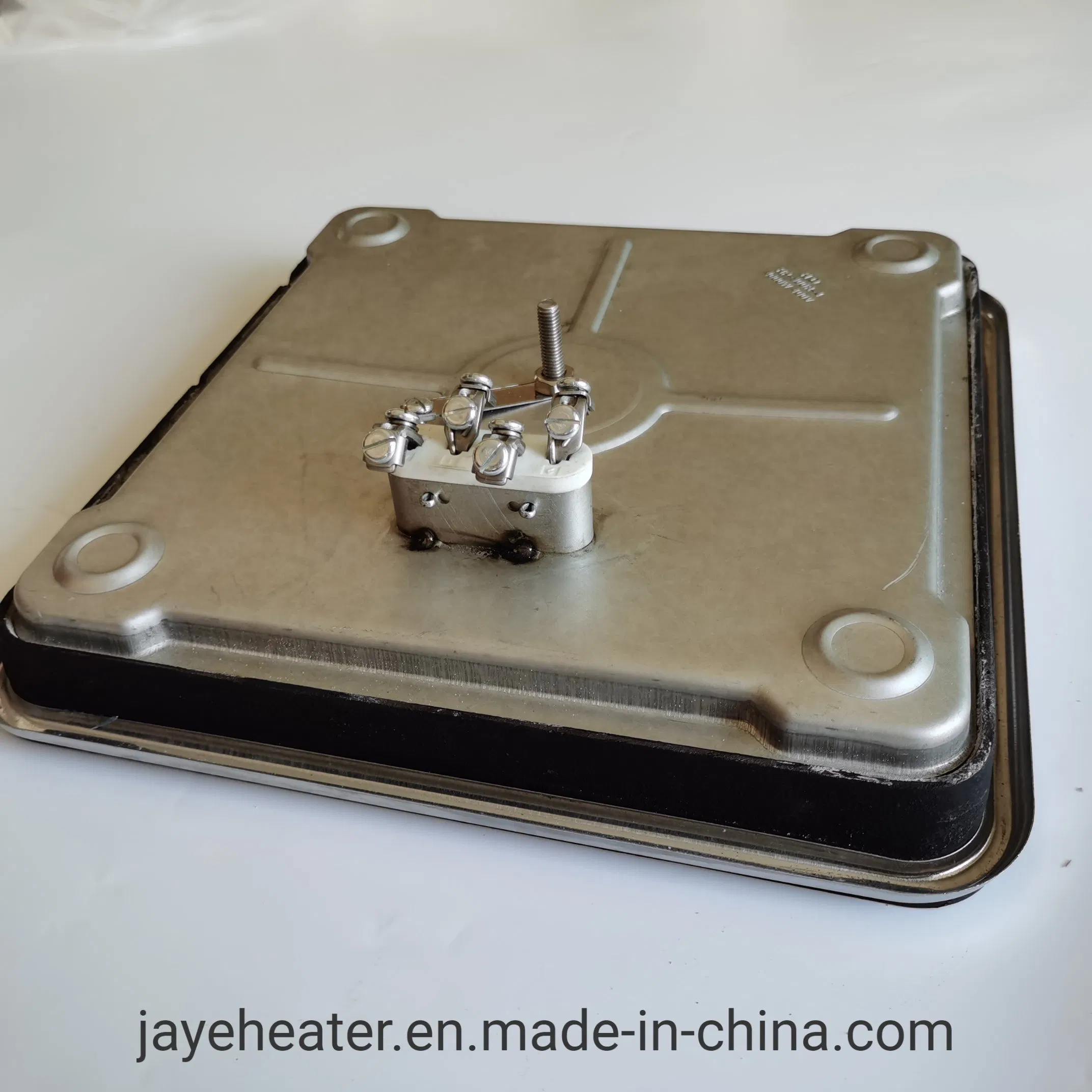 Durable Cast Iron Cooking Plate for Restaurants and Catering