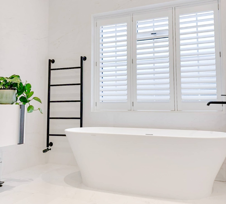 Withe Painted High Quality Plantation Shutters Louver Window
