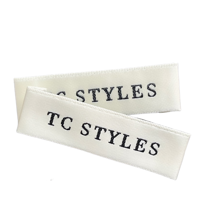 Этикетки тканые для одежды на заказ