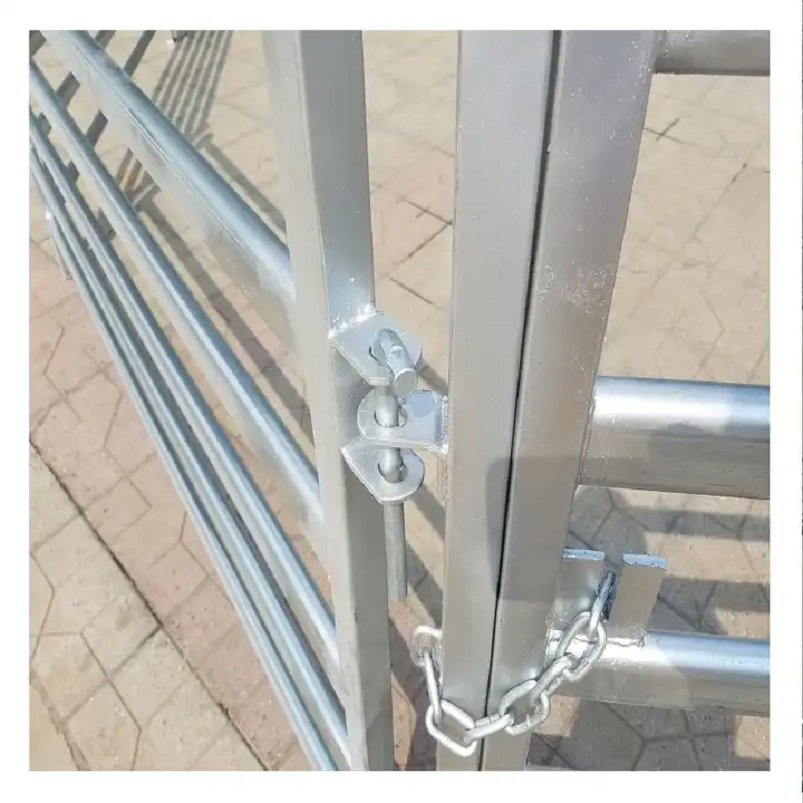 Hot Dipped Galvanized Iron Metal Cattle Horse Corral Panel Farm Fence
