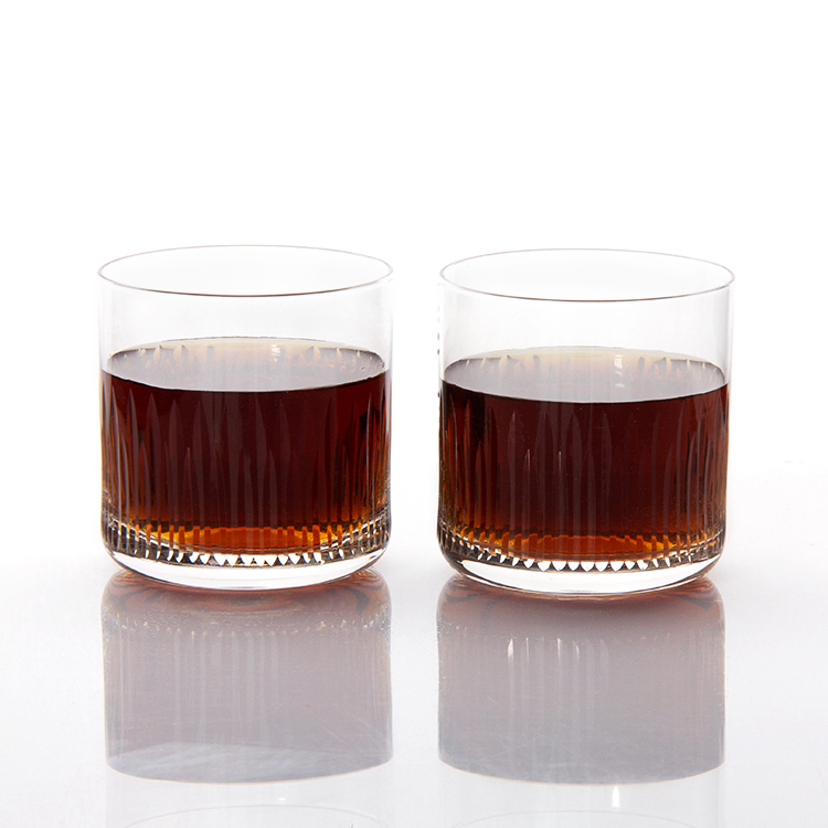 Luxurious Old Fashioned Crystal Whisky Glasses for Enthusiasts