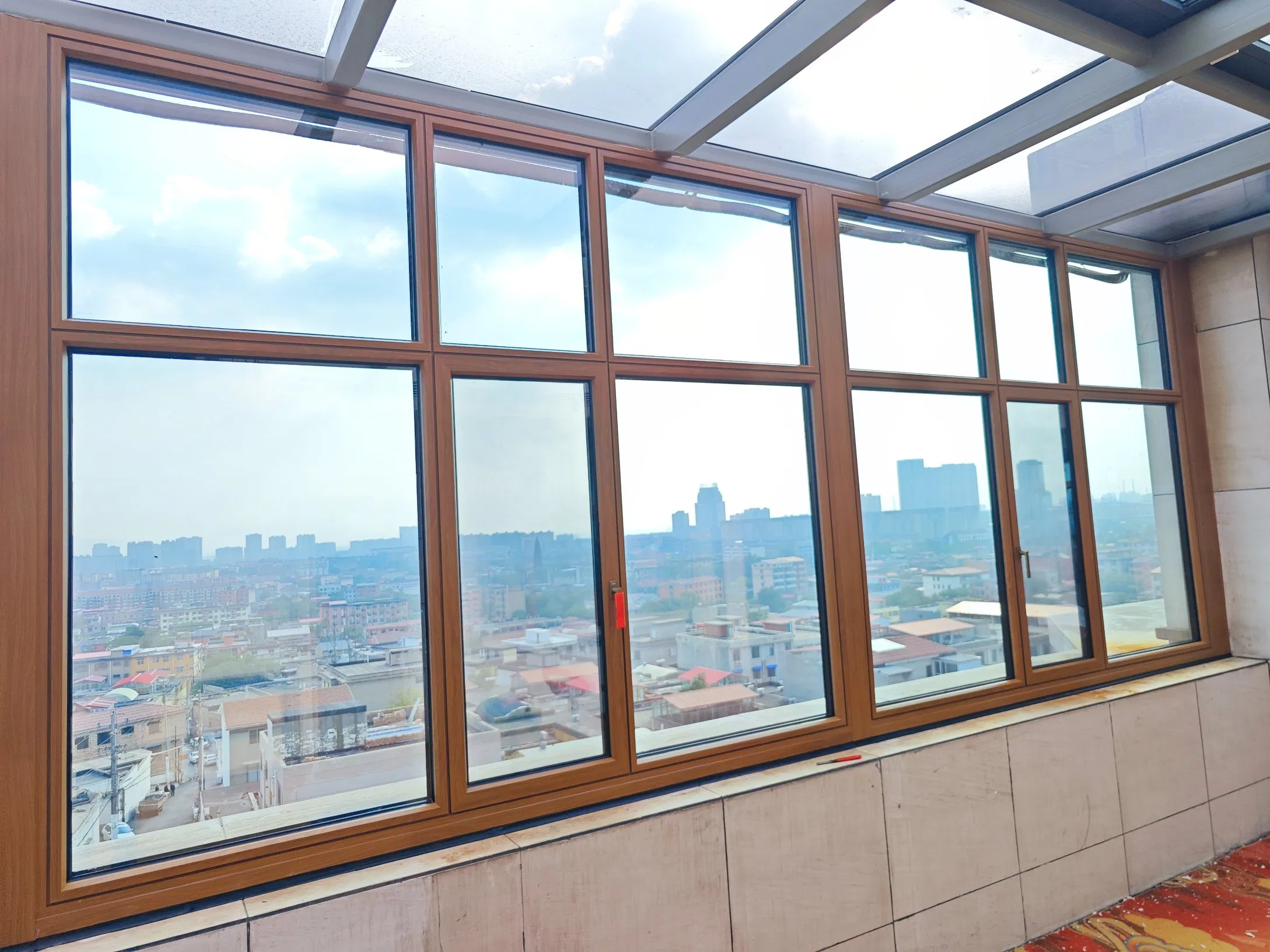 Aluminum Clad Wood Window Featuring Integrated Structural Support