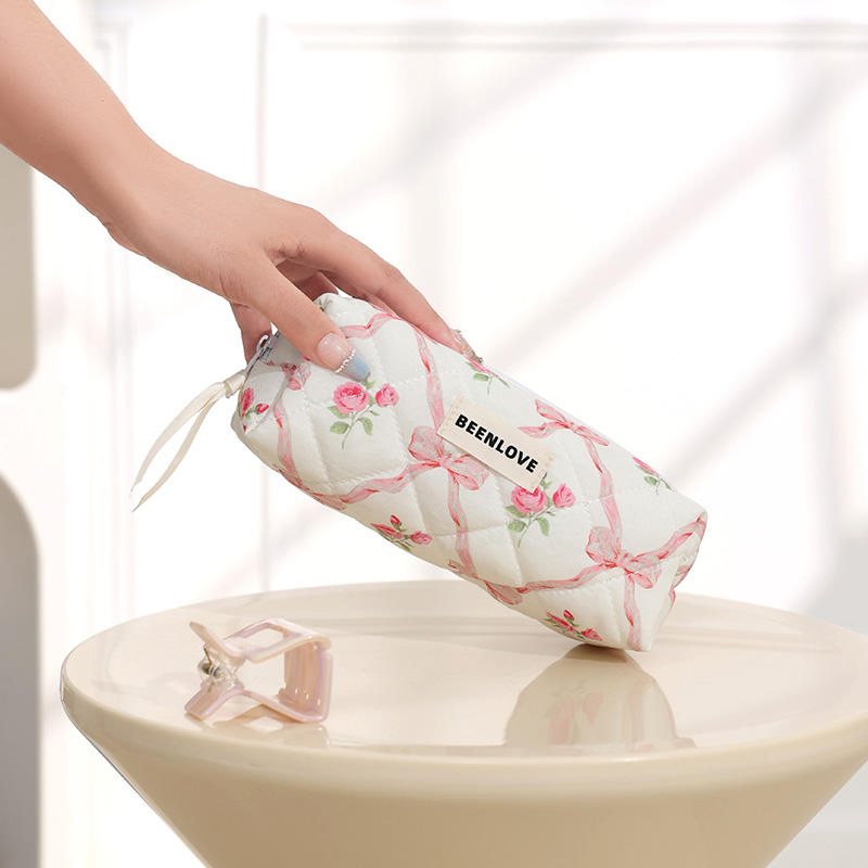 Custom Logo Floral Puffy Quilted Makeup Bag Travel Toiletry Cosmetic Bag