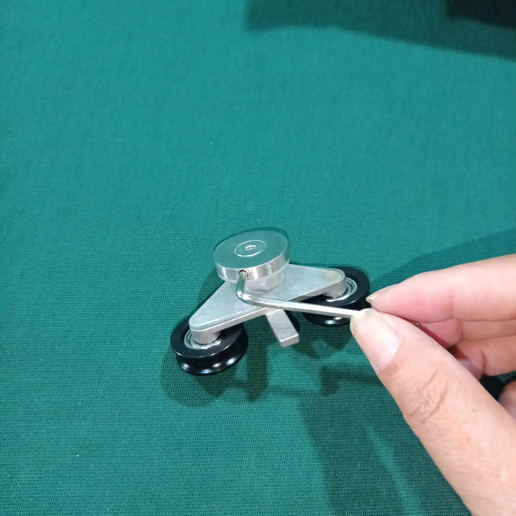 Soft Closing 8 mm Bypass Sliding Shower Room