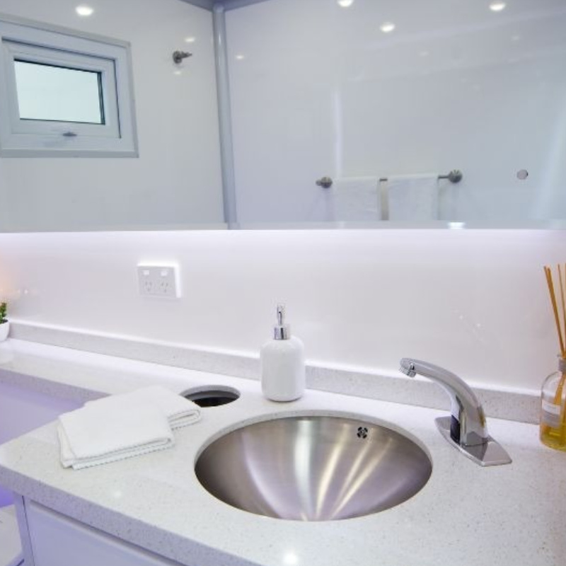 a Durable Mobile Toilet Provides Essential Facilities for Any Temporary Worksite