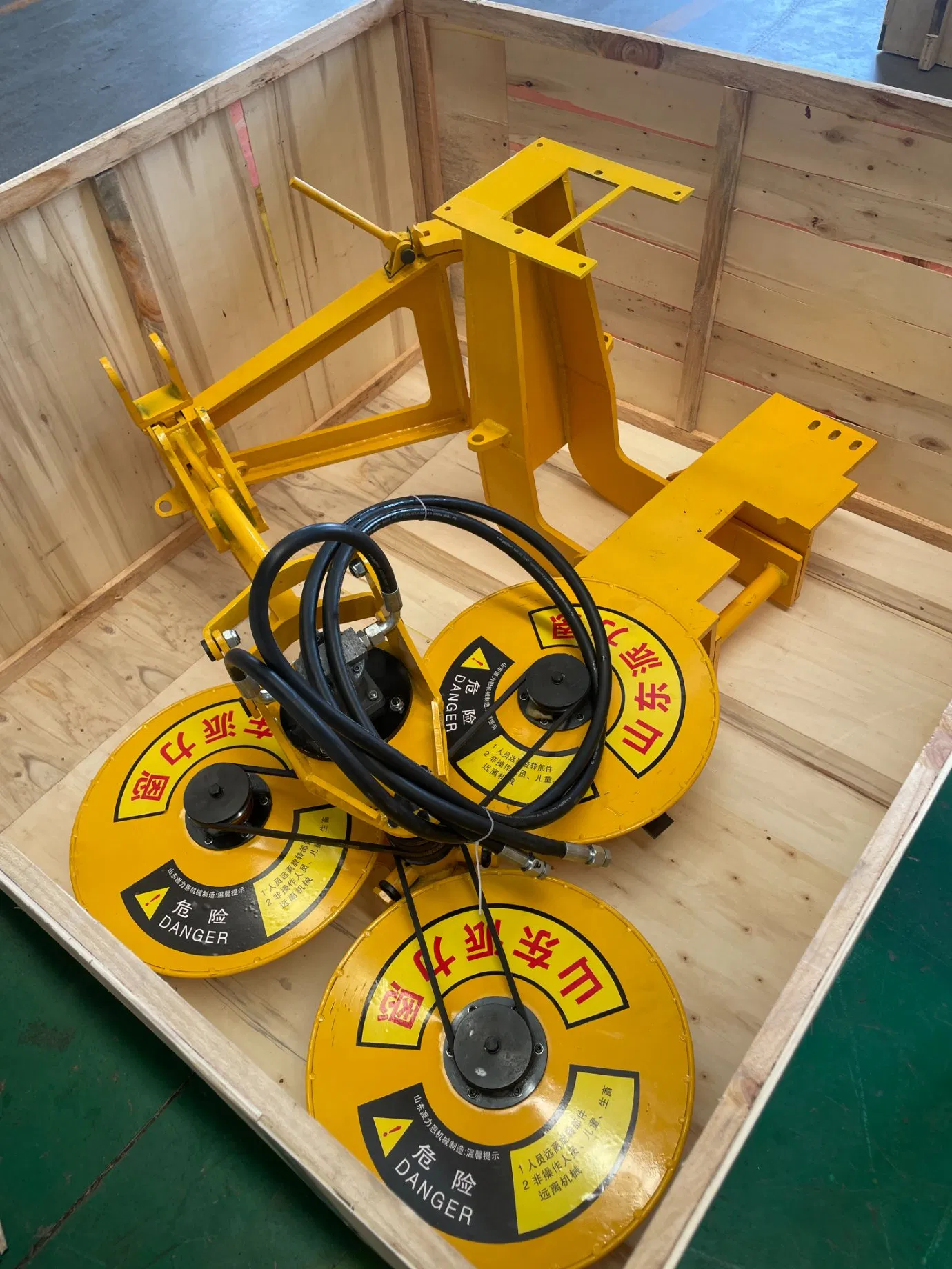 Highway Slope Obstacle Avoidance Hedge Trimmer for River Lawn, Park Lawn, Road Barrier Grass Trimming