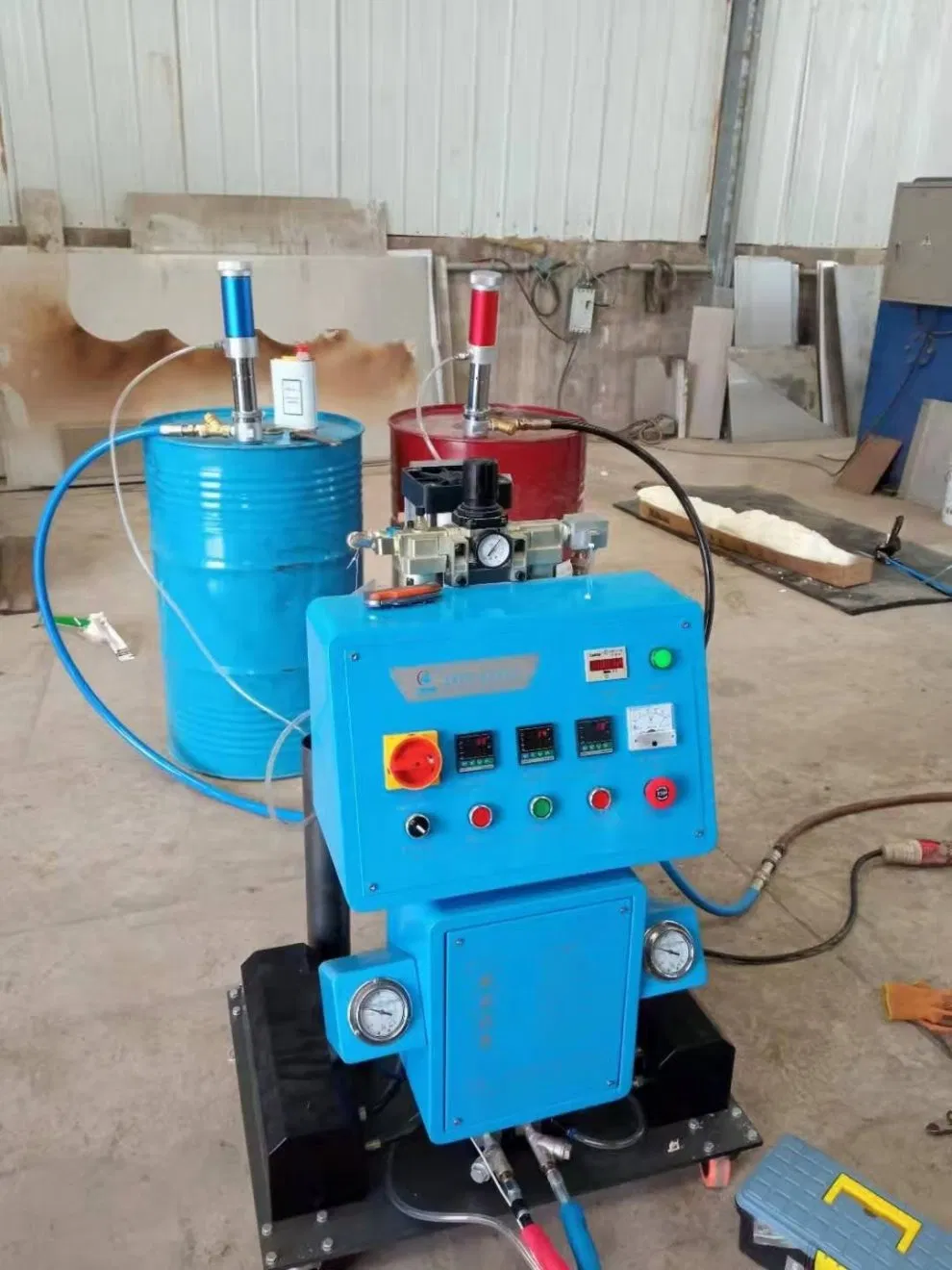 Пистолет для напыления полиуретановой пены PU