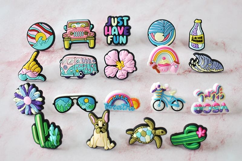 Eco-Friendly Summer Straw Charm Accessories for Stylish Covers