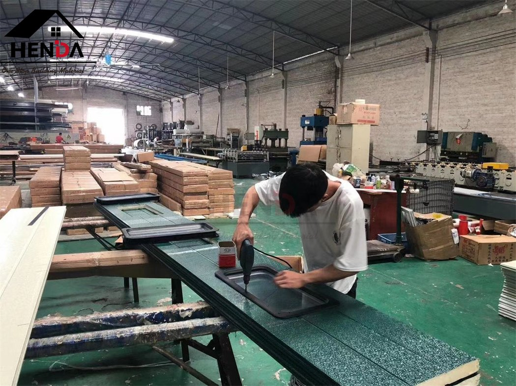 America Hot Selling Wholesale Price Customized Residential House Villa Modern Insulated Remote Control Roller Shutter Glass Automatic Garage Door