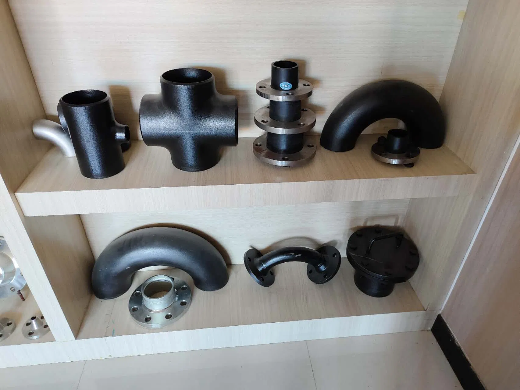 ANSI/ASME B16.9 Butt-Welding Fittings Cross