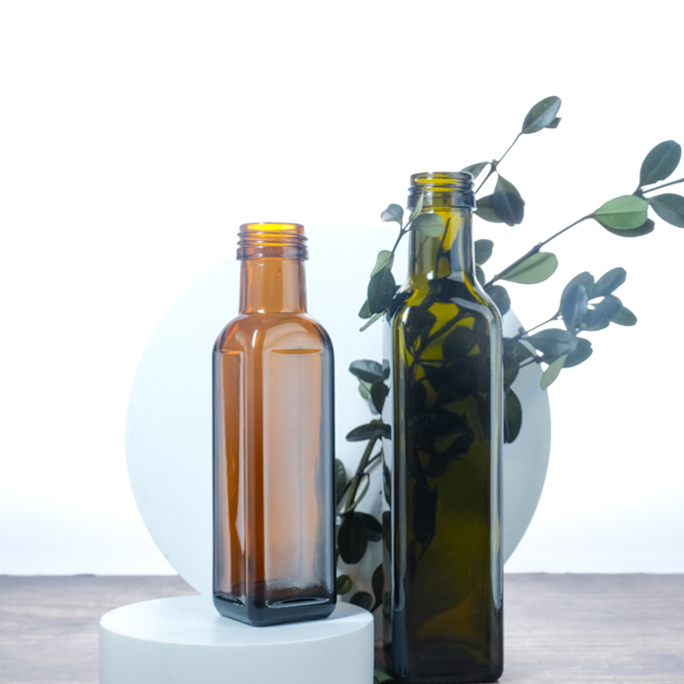 Premium Green Glass Olive Oil Bottles with Secure Lid2.