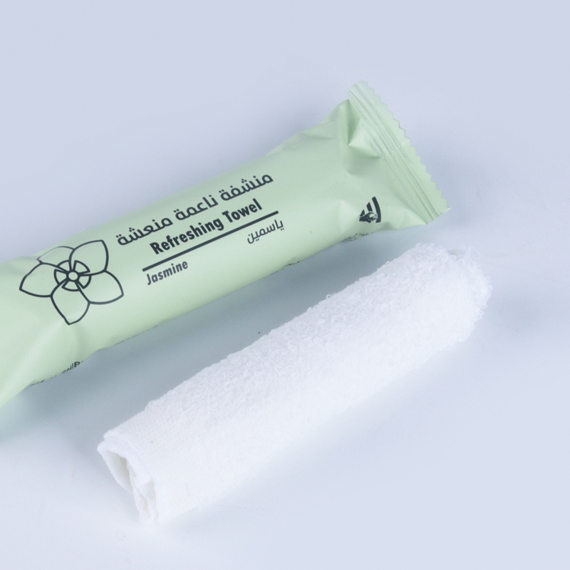 Hot Selling Microfiber/Cotton Roll Disposable Refreshing Wet Towel Wet Wipe Promotional Gifts
