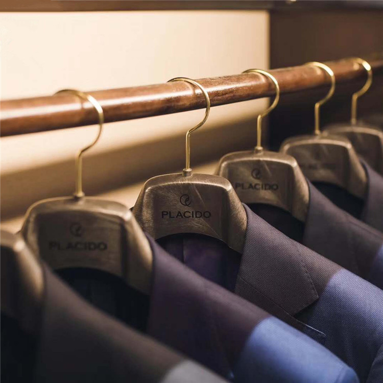 Store Display Luxury Custom Plastic Suit Hangers for Mens Suits