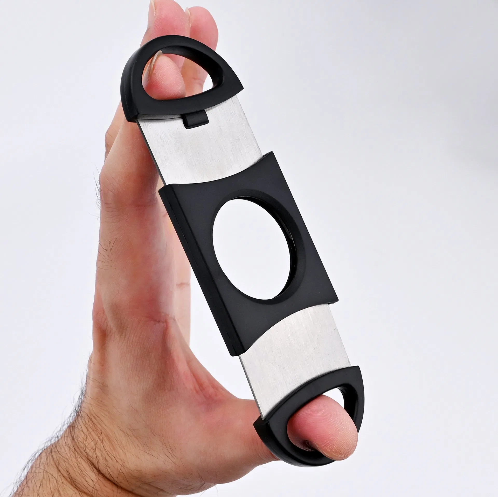 Factory Direct Custom Logo Stainless Steel Cigar Accessories Scissors Punch Portable Black Plastic Cigar Cutter