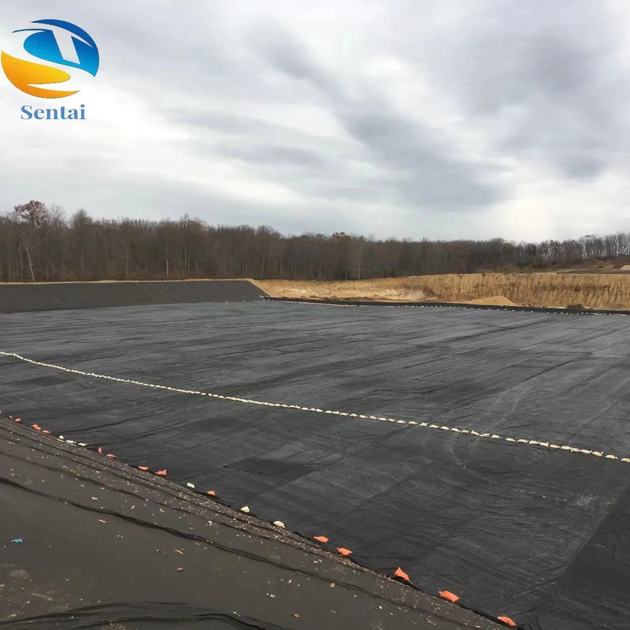 1.5mm 2mm 3mm Black HDPE Geomembrane Hazardous Waste Landfill Heap Leaching Pool Tailings Dam Regulating Pool Anti-Seepage Geomembrane