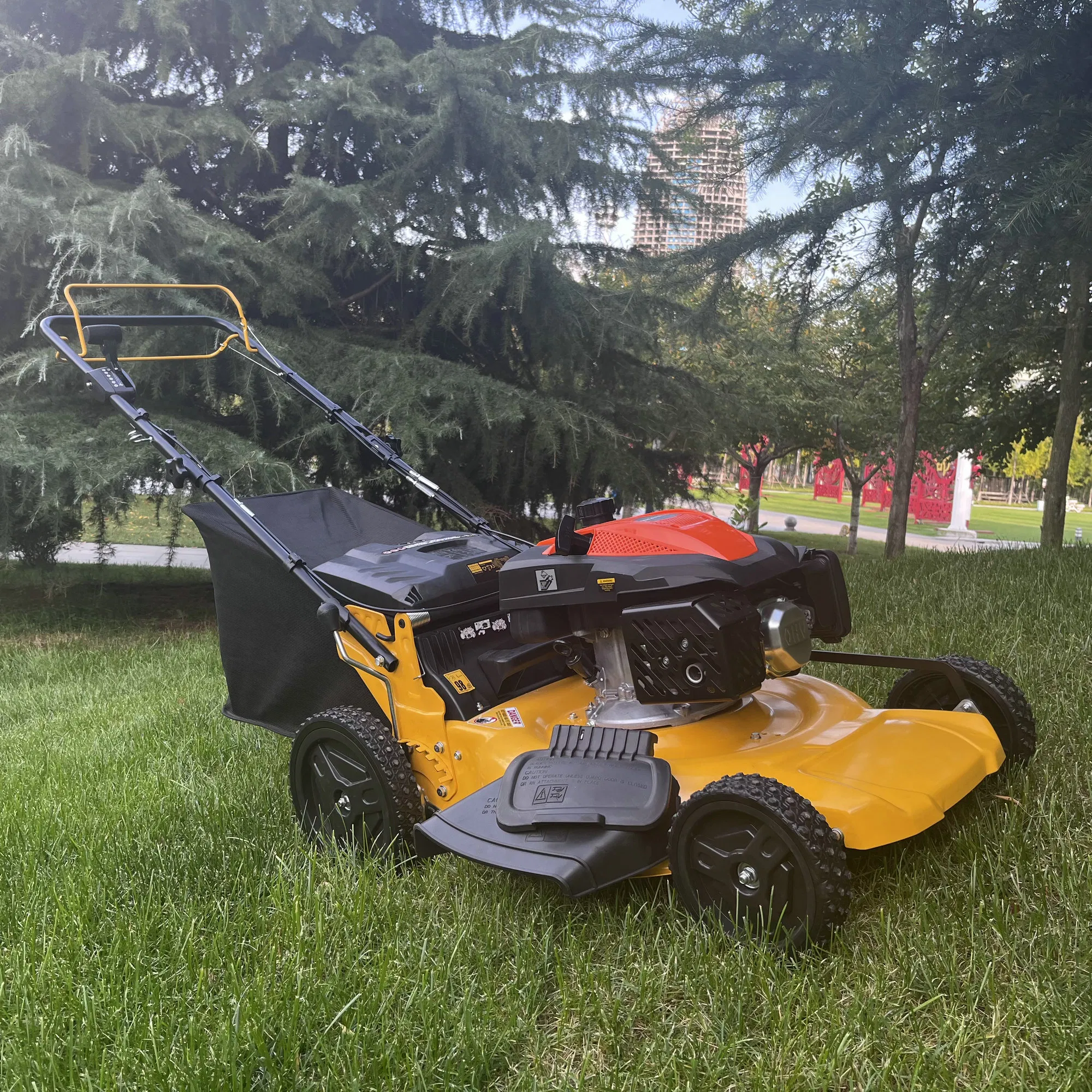 22" Cutting Width Garden Tool Grass Cutting Tool Gasoline Lawn Mower for Lawns