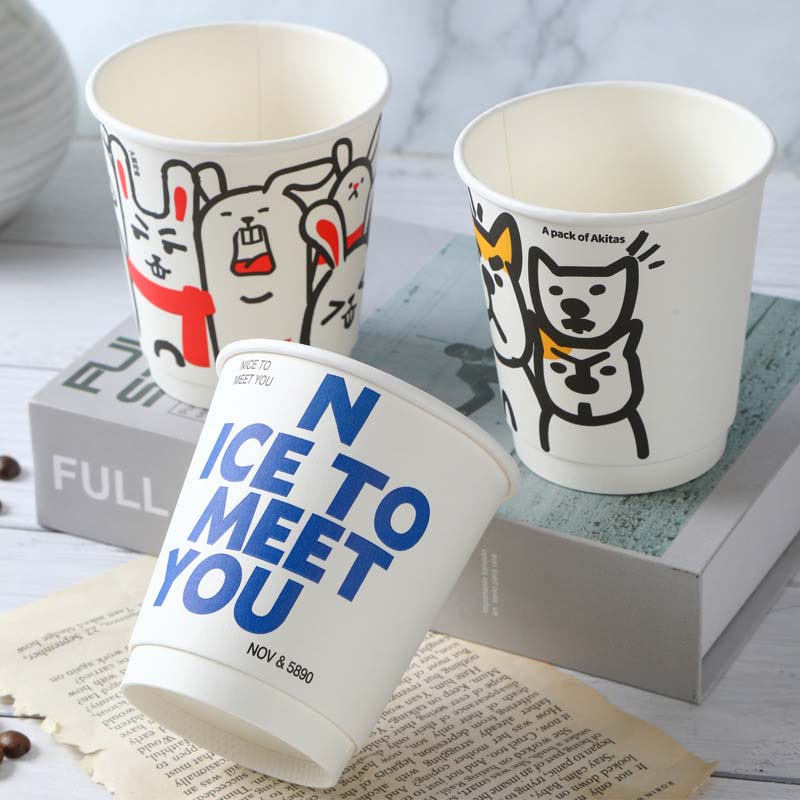 Двухслойная бумажная чашка с универсальной крышкой