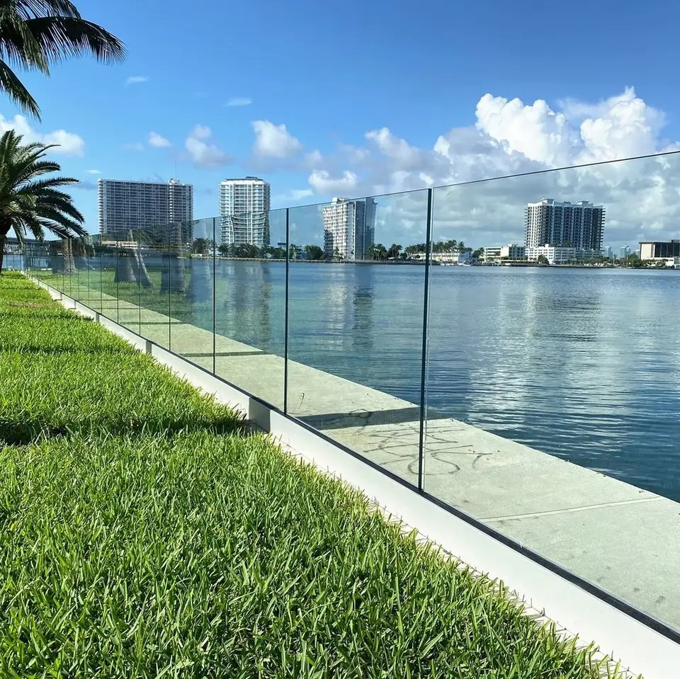 Cmbmart Swimming Pool Fence Safety Tempered Laminated Glass Railing with Stainless Steel Spigots