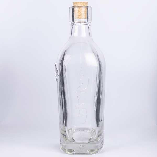 Wholesale Empty Thick Bottom 750ml Glass Rum Gin Bottle with Cork