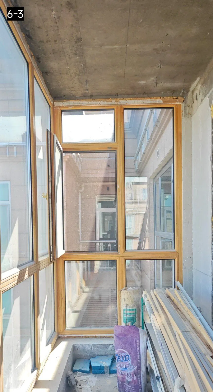 Aluminum Clad Wood Window Featuring Integrated Structural Support