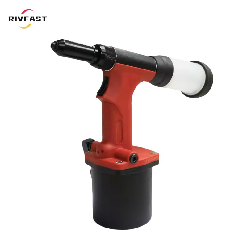 Пневматическая заклепочная машина с вакуумным отсосом 4.0-6.4 мм