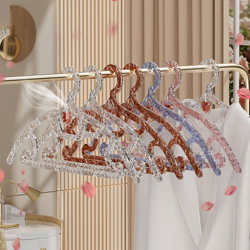 New Design Aromatic Pet Hanger Dehumidification, Deodorization, De-Mite Pet Aroma Diffuser Clothes Hanger