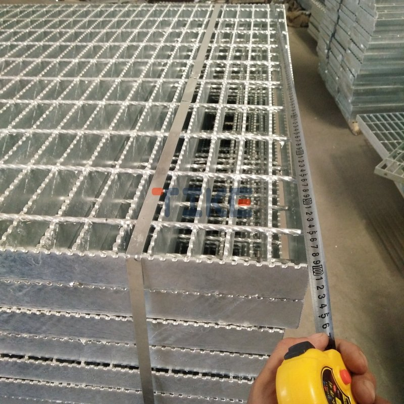 Q235 Outdoor Floor Drain Grate/Basement Carpark Driveway Bar Grating
