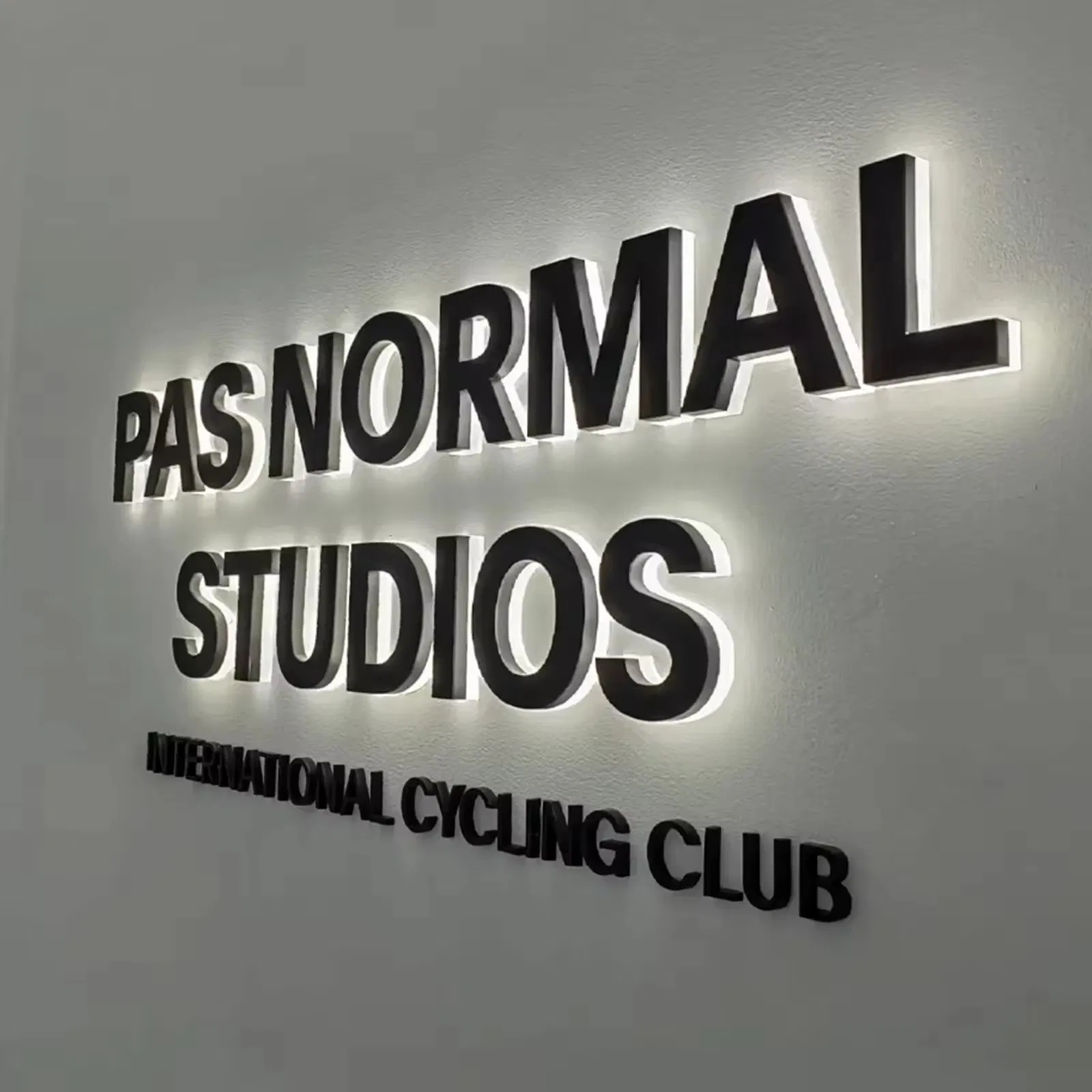 Letter Luminous Store Sign Logo Acrylic Glowing LED 3D Letter Sign Board Signage Outdoor Custom LED Signs for Business