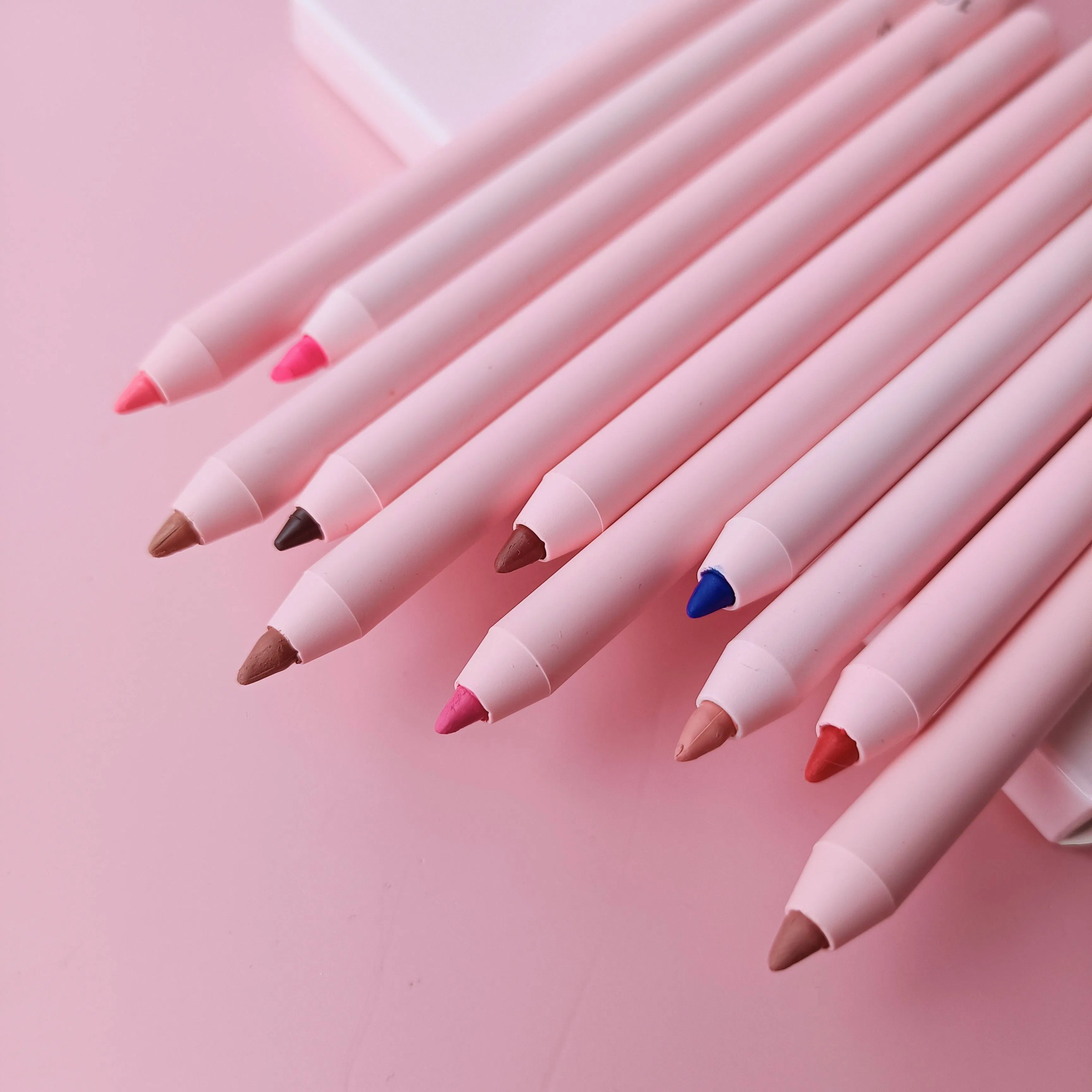 Lip Liner Twist Pencil Creamy Retractable Matte Lip Liner Waterproof Lip Pencil