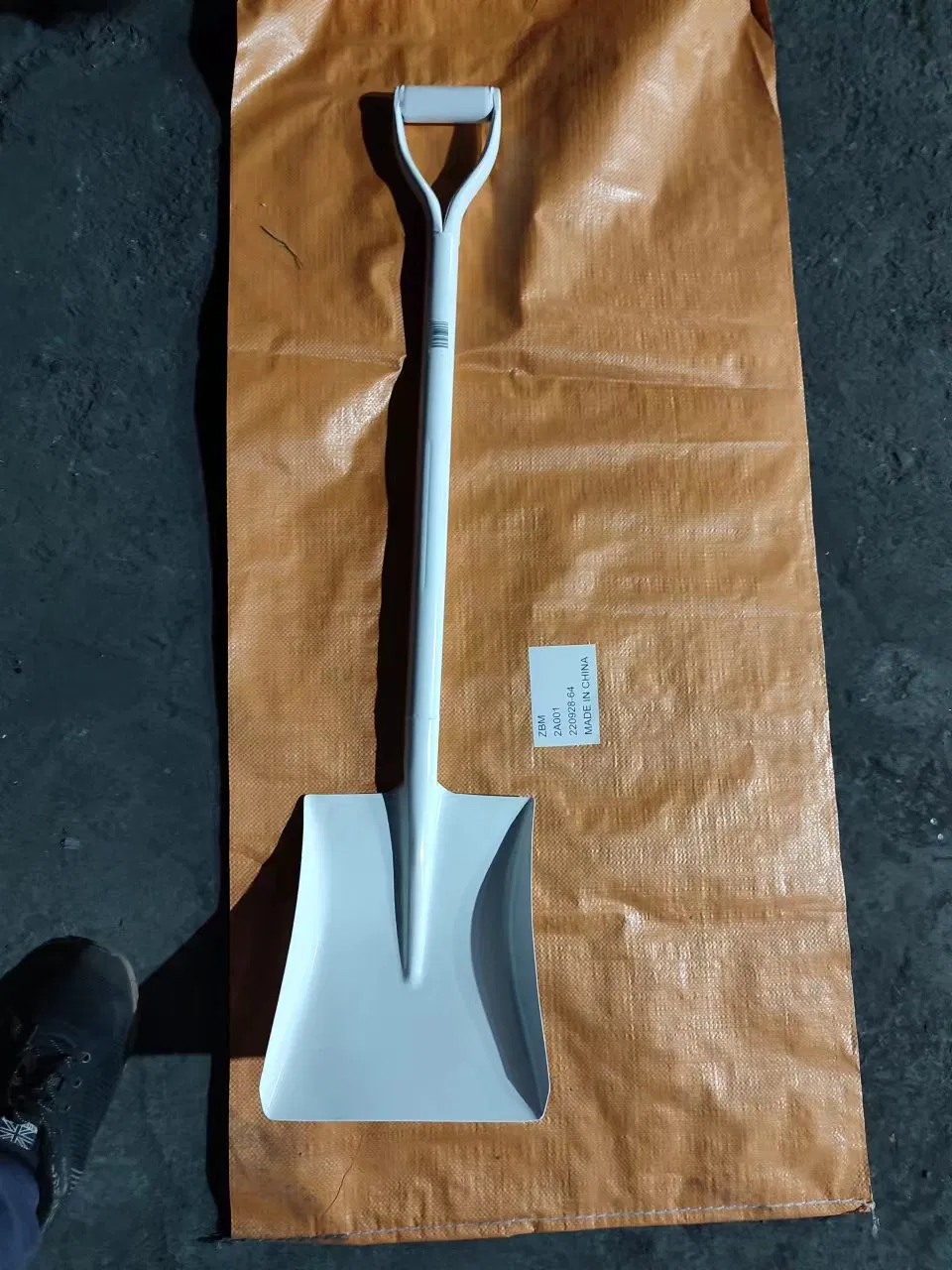 The Spade Shovel Head with Wood Handle