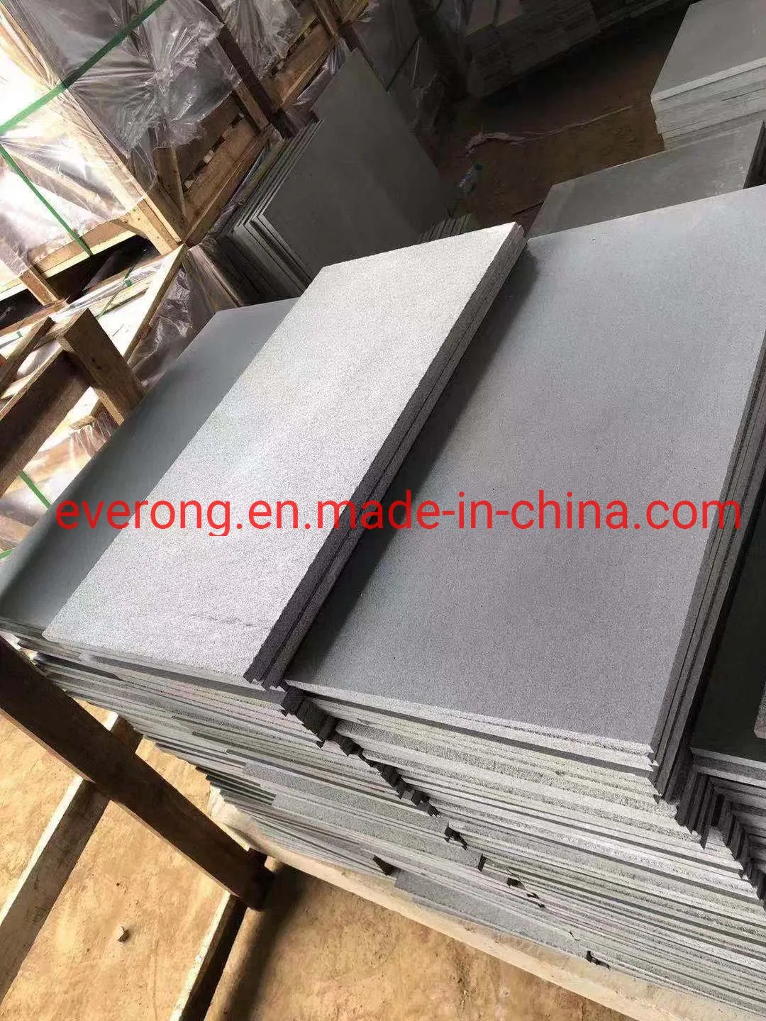 Cheap Hainan Black/Grey Basalt/China Basalt/Basalt Tile Bluestone Paving Stone Basalt for Flooring &Swimming Pool Tile