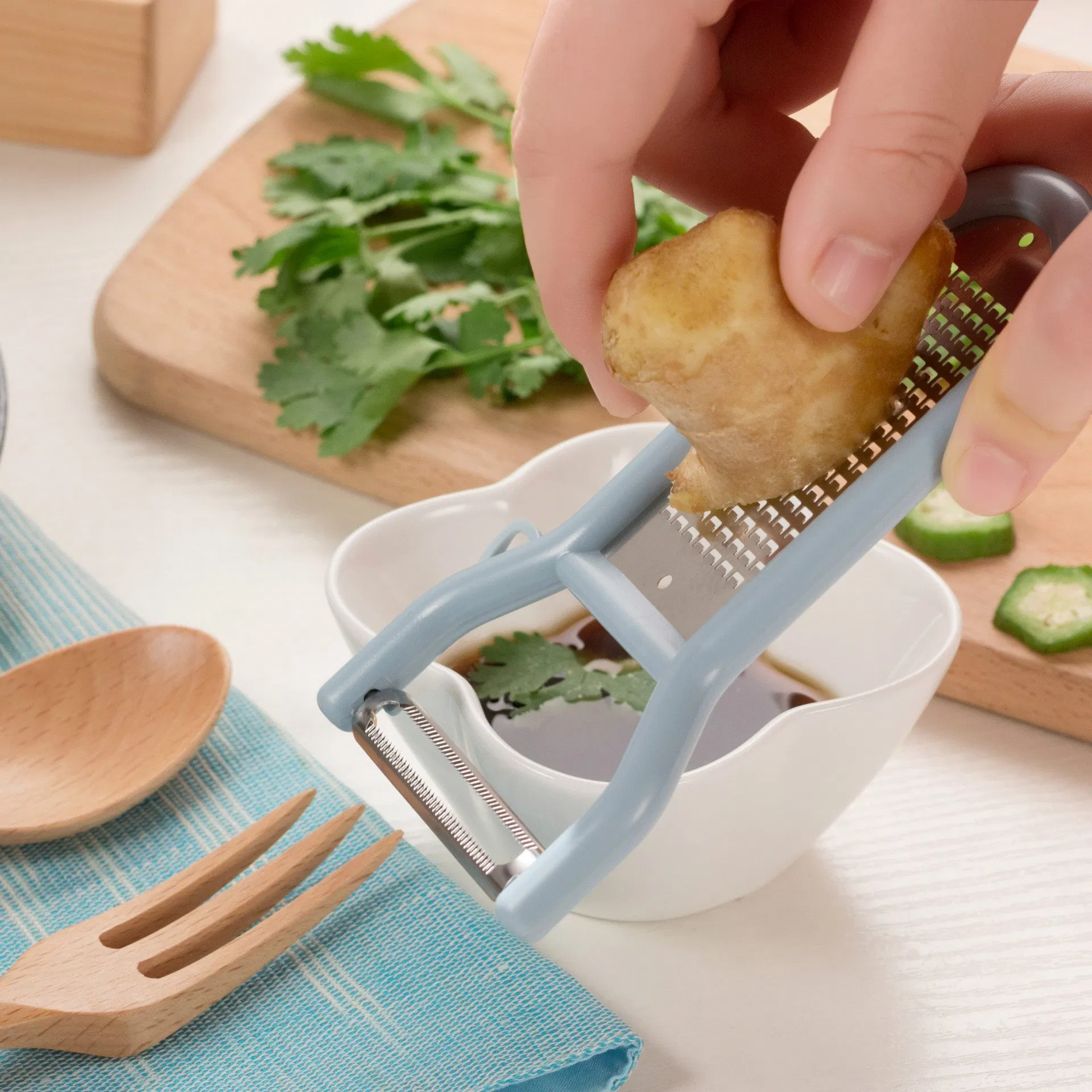 Multi Function Stainless Steel Peeler with Grind Board for Fruit Vegetable Kitchen Tool