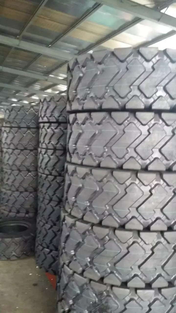 20.5/70-16 Off-Road Tyre