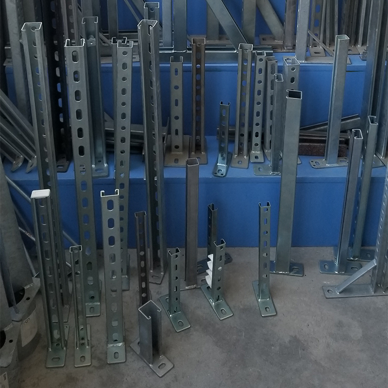 Hot DIP Galvanized U Cantilever Arm with Brace Wm Type