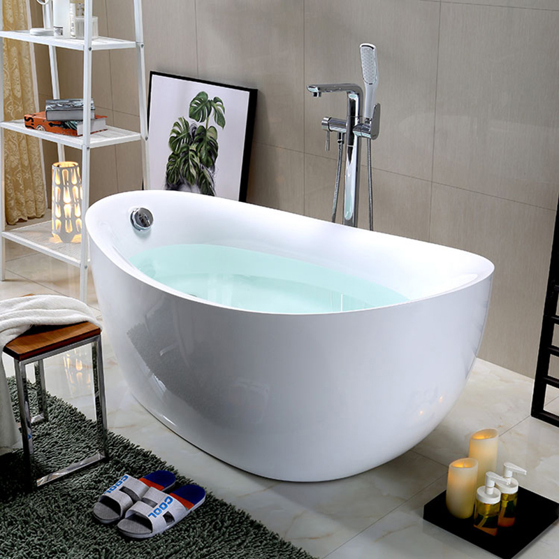 Белая акриловая ванна овальная отдельностоящая