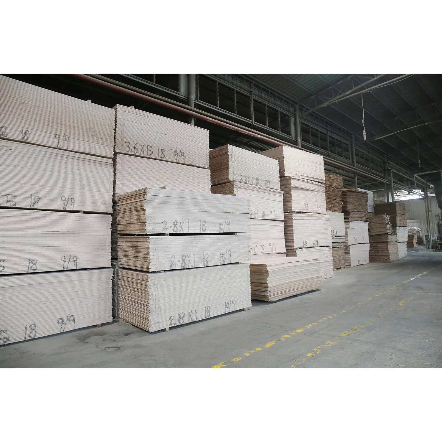 18mm Moisture Resistant Plywood Board for Outdoor and Furniture