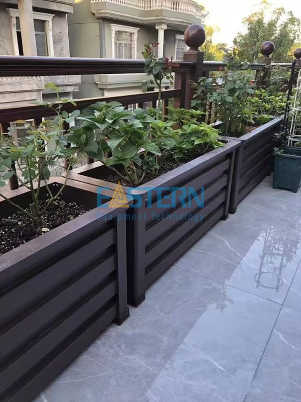 Набор металлических грядок для цветов