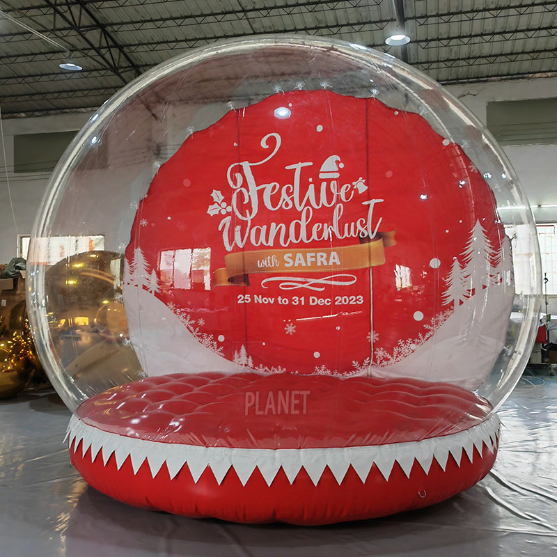 Outdoor Decorate Customized Globe Ball Human Size Inflatable Snow Globe for Christmas